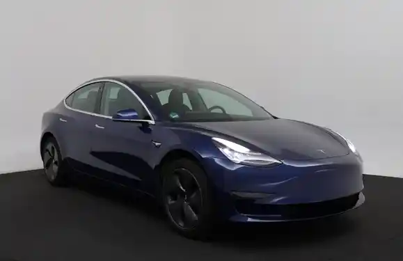 Tesla model 3 w BEEP.rent