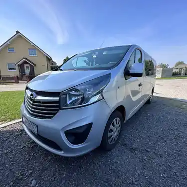 Opel Vivaro 9 os. w BEEP.rent