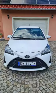 Toyota Yaris w BEEP.rent