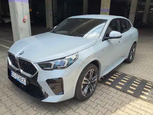 BMW X2 w BEEP.rent