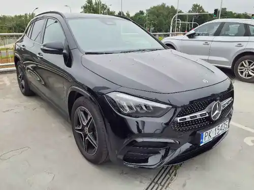 Mercedes GLA w BEEP.rent