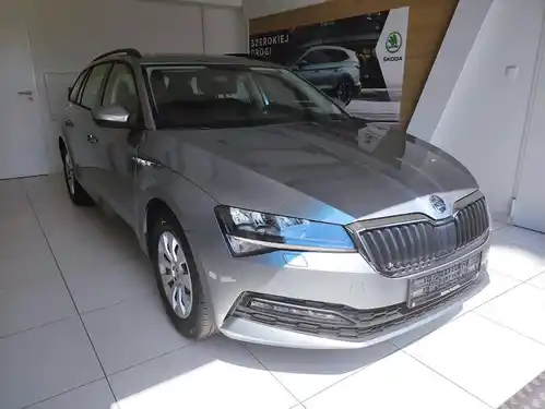 Skoda Superb w BEEP.rent
