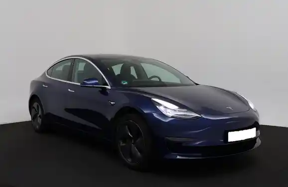 Tesla model 3 w BEEP.rent