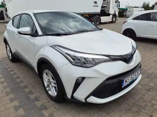 Toyota C-HR w BEEP.rent