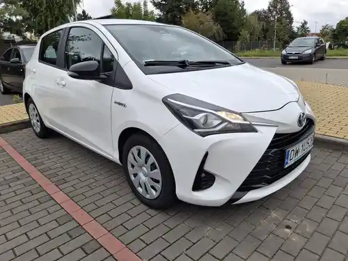 Toyota Yaris w BEEP.rent